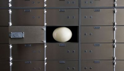 Investing When the World Feels Crazy: Expert Strategies