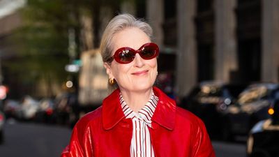 Meryl Streep accessorised her Miranda Priestly-inspired outfit with a classic Mulberry bag, and it was the perfect finishing touch