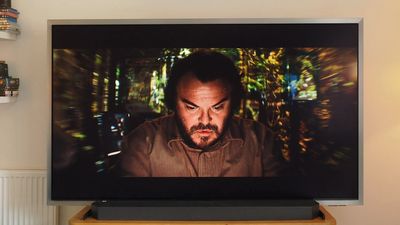 I tried Samsung's newest soundbar and won't ever need the cinema again