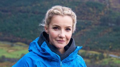 Helen Skelton signals that the heritage trend is here to stay as she sports this chic, spring outerwear style