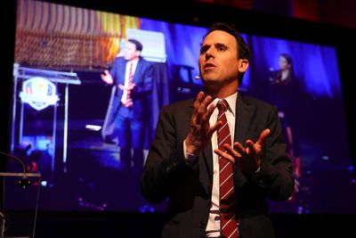 White House Correspondents’ Dinner performer recalls tense moment with Trump during shooting