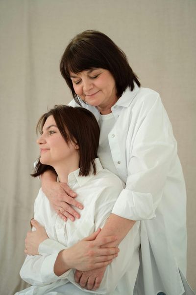 7 Warning Signs Your Aging Parent Needs Help Managing Their Bills