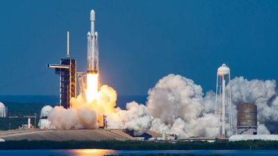 SpaceX launching powerful Falcon Heavy rocket today for 1st time in 18 months: Watch it live