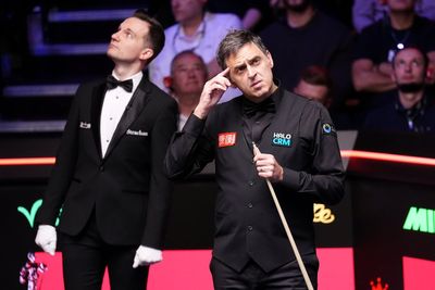 Ronnie O’Sullivan pegged back by John Higgins in huge World Snooker Championship clash
