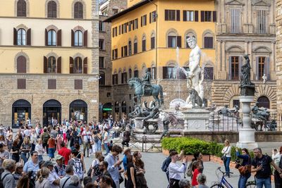 Historic Florence fountain damaged by tourist’s ‘pre-wedding challenge’