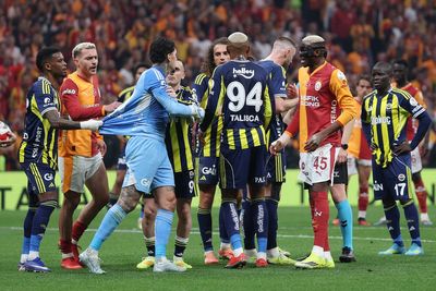 Galatasaray make ‘evil’ refereeing accusation during Turkish title race clash with Fenerbahce