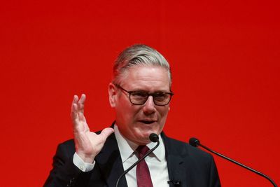 Starmer makes plea to Labour MPs to ignore Tory ‘stunt’ in bid to avoid sleaze inquiry