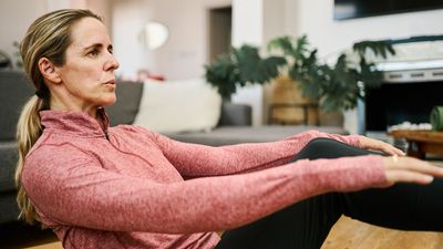 I added these four basic core moves to my training schedule for 30 days—here’s what it did for my running