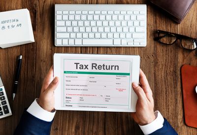 Americans Are Getting Bigger Tax Refunds in 2026 — But Almost No One Is Spending Them