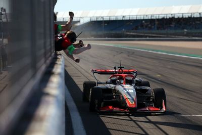 Bedrin's initial Velocity guides him to early GB3 lead at Silverstone