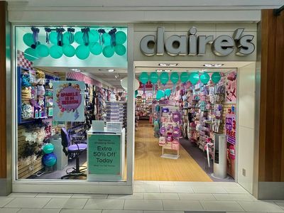 Claire’s shuts all stores with 1,300 jobs axed as high street giant collapses