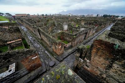 Archaeologists at Pompeii use artificial intelligence to reveal the face of one of the victims