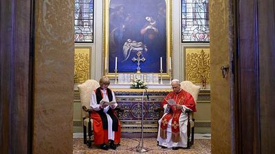Pope Leo XIV prays with Archbishop of Canterbury in historic encounter at Vatican