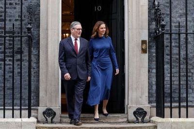 Starmer calls wife Victoria ‘absolute rock’ before Commons vote on Mandelson row