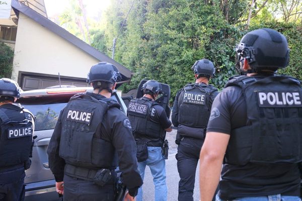 LAPD bomb squad that miscalculated explosion and damaged dozens of homes received light punishments, report says