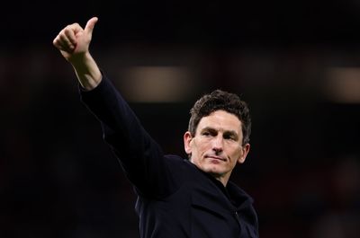 Keith Andrews issues Brentford rallying cry as European dream fades after Manchester United loss