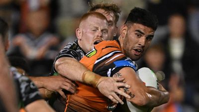 May sets out Origin stall after making peace with Daley