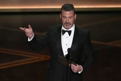 Jimmy Kimmel defends Melania joke after Trumps call for his sacking