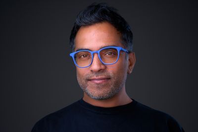 From three-person startups hitting $500K ARR to Meta's CEO avatar project, AI agents are reshaping what a "team" looks like.