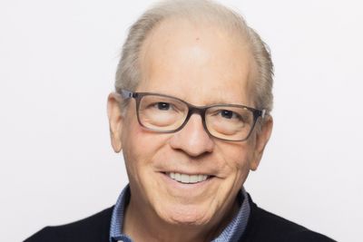 Who is Michael Glantz? Meet the Chill 'Salad Guy' Who Kept Eating During WHCD Shooting – 10 Photos