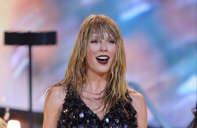 Taylor Swift moves to trademark her voice and image in bid to combat AI impersonations