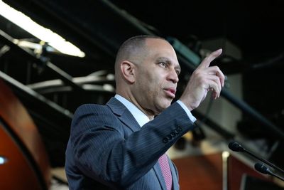 Hakeem Jeffries calls Karoline Leavitt ‘stone cold liar’ over White House shooting comments