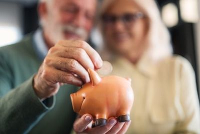 5 Reasons Leaving Too Much Money in Savings Can Backfire Financially