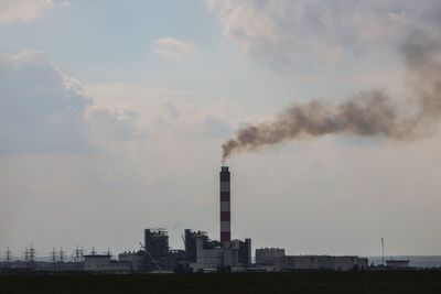 UAE to leave Opec group of oil producers after six decades amid ‘volatility’ from Middle East energy shock