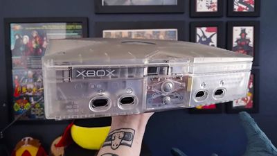 Turns out the OG Xbox has a hidden USB port, and it will help add wireless controllers, Wi-Fi, and more to the retro console