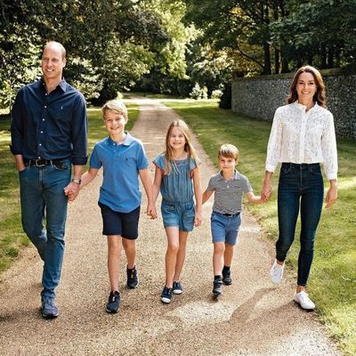 Royal Expert Reports Prince William and Princess Kate’s Home Forest Lodge Is Full Of “Muddy Boots,” “Kids and Dogs”