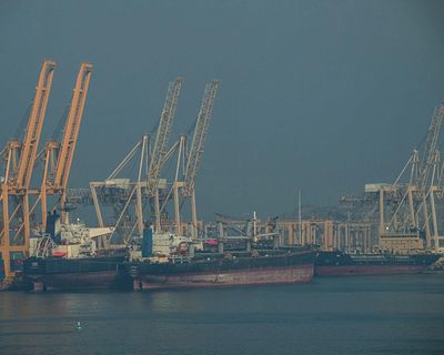 UAE quits Opec in win for Trump as oil cartel weakened