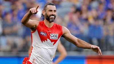 Grundy goes full circle in AFL milestone against Gawn