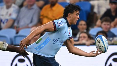 Code-hoppers Suaalii, Lomax to clash on Super stage