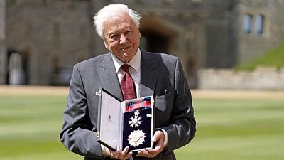 Who will be playing at Sir David Attenborough’s 100th birthday party?