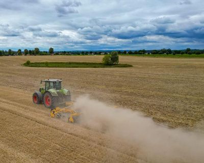 EU farmers and hauliers to get up to €50,000 to cover extra costs of Iran war