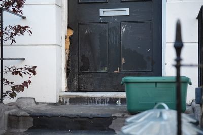 Three men plotted arson on properties linked to the Prime Minister, court hears