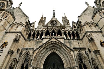 High Court overturns university’s £585,000 free speech fine
