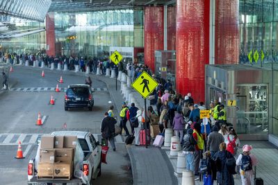 TSA warns of delayed World Cup travel after 1,000 workers quit amid shutdown