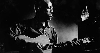 Dare you join us at the crossroads? Welcome to the acoustic blues masterclass