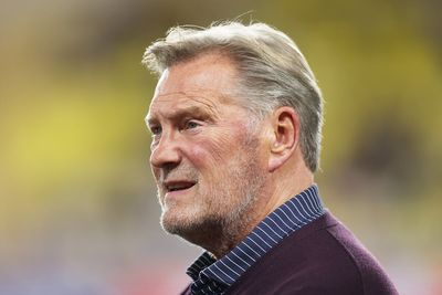 Glenn Hoddle reveals stunning Tottenham manager offer before Roberto De Zerbi appointment