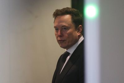 Musk accuses Altman of betraying promise to keep OpenAI as nonprofit during trial