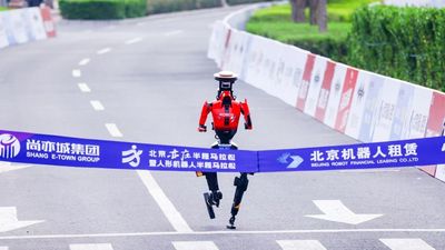 Humanoid robots have outpaced human runners in the half-marathon, beating the world record ‪—‬ here are the secrets to this astonishing feat