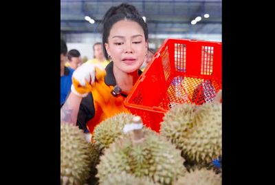Influencer Pimrypie takes B10m loss on durian sales