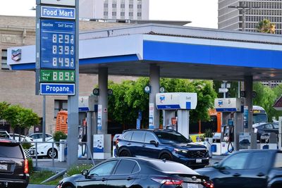 US gas prices hit record high since start of Iran war