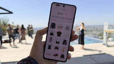 I tried Google’s new AI wardrobe feature with Motorola’s Razr — and it turns your photos into a surprisingly useful digital closet full of outfits