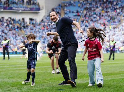 Coventry chief sends Frank Lampard message amid Chelsea expectation