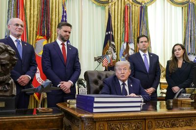 Trump will ‘destroy Rubio and Vance’ as he ‘likes to eat his young’, says former White House communications director