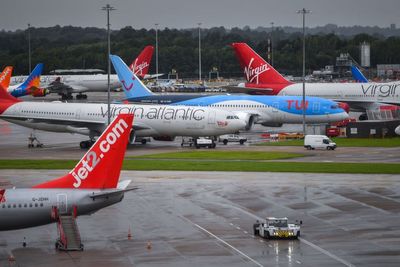 UK refineries told to ramp up jet fuel production as summer looms