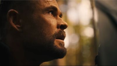 15 years later, Thor's original director has an idea for Chris Hemsworth's final Marvel movie that sounds way better than all the sequels
