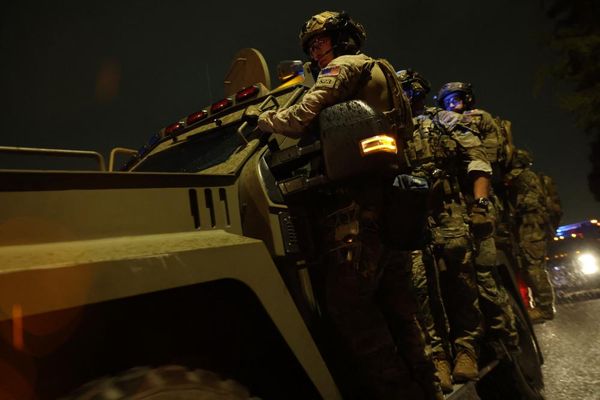 Man charged with attempting to assassinate Trump to remain in custody